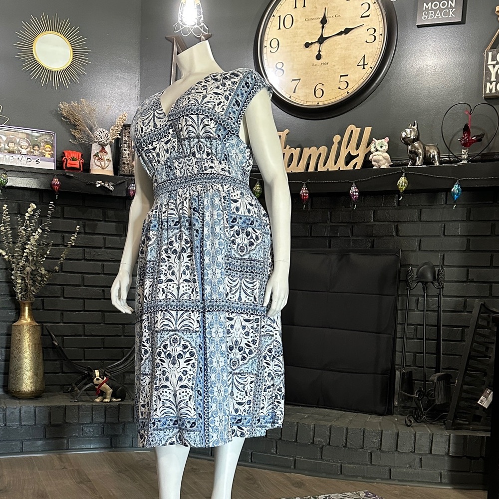 Old Navy Blue and White Midi Dress